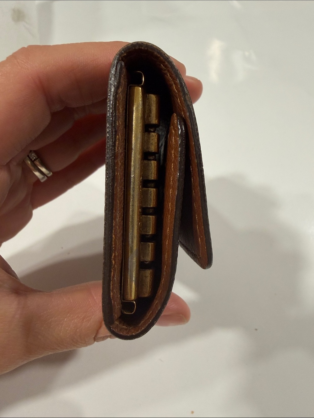 ✨ Authentic Louis Vuitton Monogram 6 Key Holder – w/ Entrupy COA✨ - Picture 10 of 10